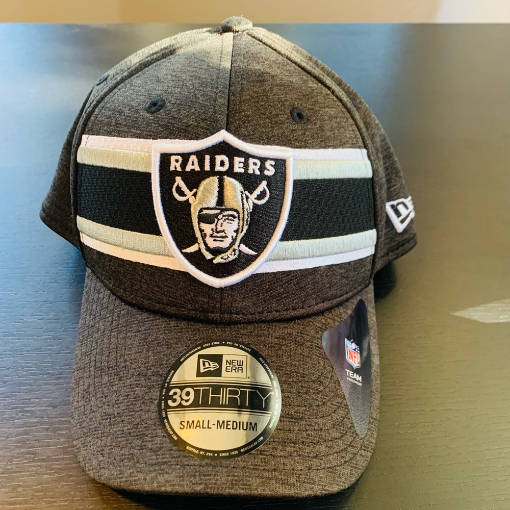 NFL nwt raider hat